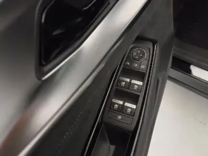 Photo 8 Renault Espace  1.2 E-Tech full hybrid 200ch esprit Alpine 5 places - 24