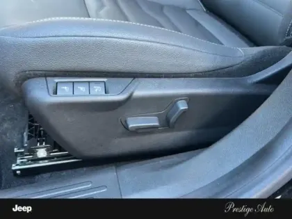 Photo 24 Jeep Avenger  1.2 Turbo T3 145ch MHEV Upland BVR6 4xe