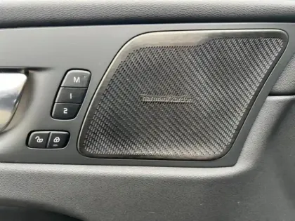 Photo 26 Volvo Xc60  T6 Hybride Rechargeable 253 + 145ch Ultra Style Chrome Geartronic 8 AWD