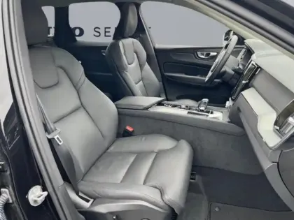 Photo 38 Volvo Xc60  T6 Hybride Rechargeable 253 + 145ch Ultra Style Chrome Geartronic 8 AWD