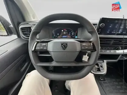 Photo 11 Peugeot Expert  Fg M 2.2 Diesel 180ch EAT8