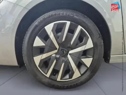 Photo 9 Peugeot 208  1.2 PureTech 75ch S/S Active CarPlay