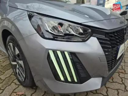 Photo 12 Peugeot 208  1.2 PureTech 75ch S/S Active CarPlay