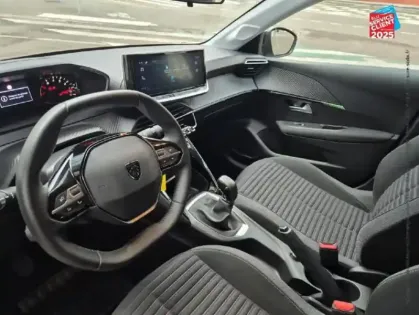 Photo 14 Peugeot 208  1.2 PureTech 75ch S/S Active CarPlay