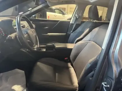 Photo 13 Lexus Es  300h Busins Plus MY21