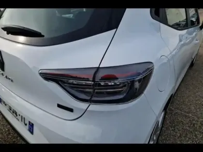 Photo 13 Renault Clio  1.6 E-Tech 145ch full hybrid Evolution - 24