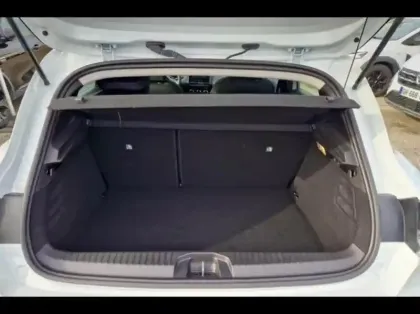 Photo 11 Renault Clio  1.6 E-Tech 145ch full hybrid Evolution - 24