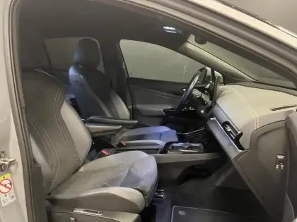 Photo 9 Volkswagen Id.5  204ch Pro Performance 77 kWh