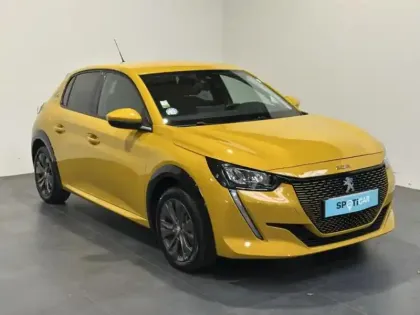 Photo 2 Peugeot 208  e- 136ch Allure