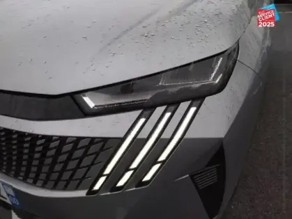 Photo 12 Peugeot 3008  1.2 Hybrid 136ch Allure e-DCS6