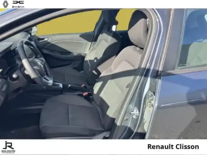 Photo 7 Renault Clio  1.6 E-Tech hybride 140ch Zen