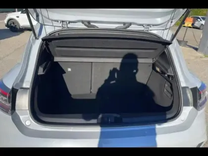 Photo 11 Renault Clio  1.6 E-Tech 145ch full hybrid esprit Alpine - 24