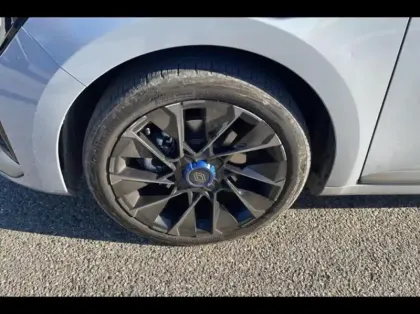 Photo 12 Renault Clio  1.6 E-Tech 145ch full hybrid esprit Alpine - 24