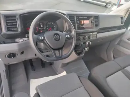 Photo 12 Volkswagen Crafter  Fg 35 L3H3 2.0 TDI 140ch Business Traction