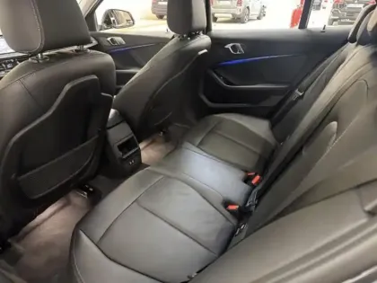 Photo 12 BMW Serie 1 Série 1 120dA xDrive 190ch Luxury