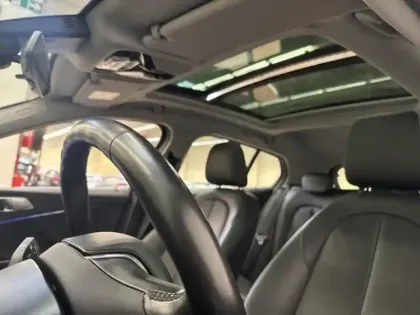 Photo 13 BMW Serie 1 Série 1 120dA xDrive 190ch Luxury