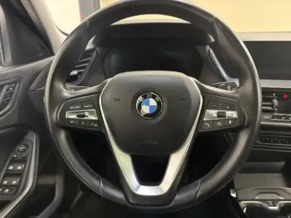 Photo 5 BMW Serie 1 Série 1 120dA xDrive 190ch Luxury