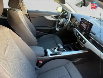 Photo 4 Audi A4  Avant 35 TFSI 150ch Business line S tronic 7