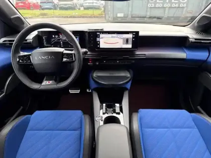 Photo 24 Lancia Ypsilon  H.F. Perfo 280ch 54kWh HF