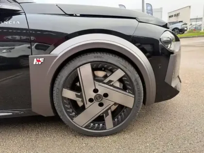 Photo 21 Lancia Ypsilon  H.F. Perfo 280ch 54kWh HF