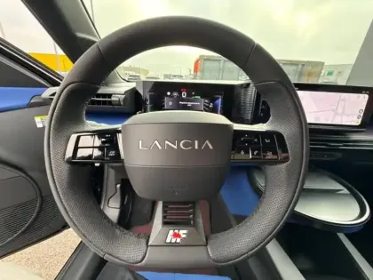 Photo 10 Lancia Ypsilon  H.F. Perfo 280ch 54kWh HF