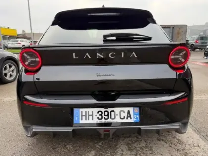 Photo 17 Lancia Ypsilon  H.F. Perfo 280ch 54kWh HF