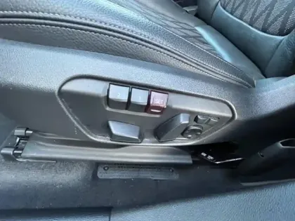 Photo 12 BMW X1  sDrive18iA 140ch xLine DKG7