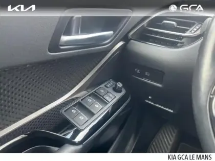 Photo 26 Toyota C-HR  122h Edition 2WD E-CVT RC18