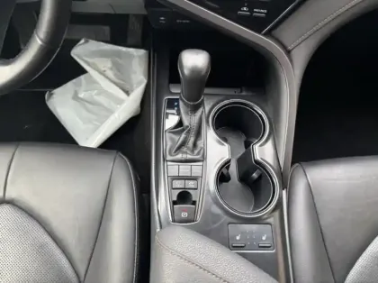 Photo 10 Toyota Camry  Hybride 218ch Dynamic Business