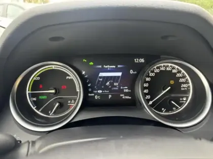 Photo 6 Toyota Camry  Hybride 218ch Dynamic Business