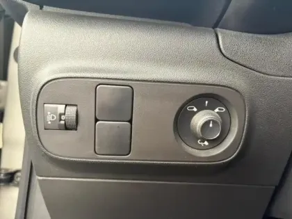 Photo 13 Citroën C3  1.2 PureTech 110ch S&S Shine EAT6