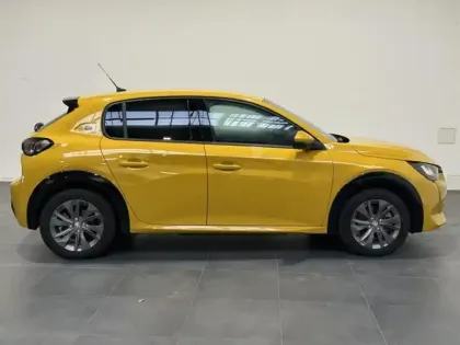 Photo 3 Peugeot 208  e- 136ch Allure