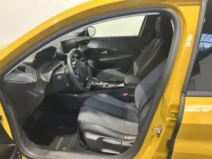 Photo 8 Peugeot 208  e- 136ch Allure