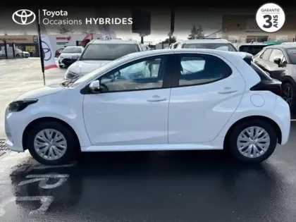 Photo 2 Toyota Yaris  116h Dynamic 5p MY22