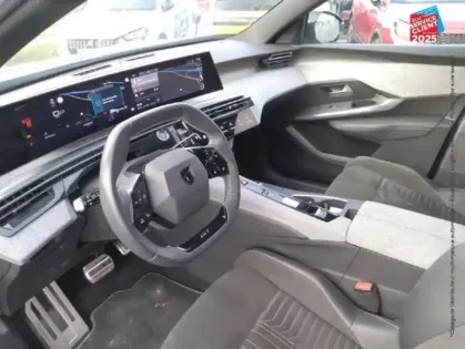 Photo 14 Peugeot 5008  Hybrid 136ch GT e-DCS6