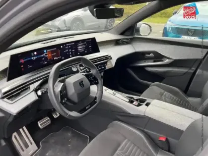 Photo 44 Peugeot 5008  Hybrid 136ch GT e-DCS6