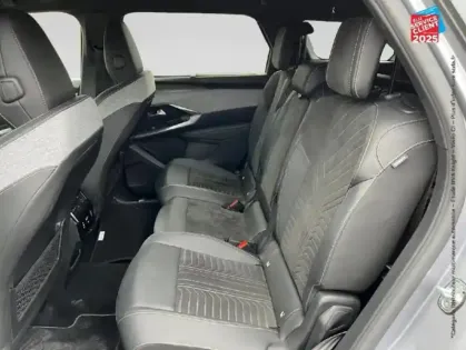 Photo 40 Peugeot 5008  Hybrid 136ch GT e-DCS6