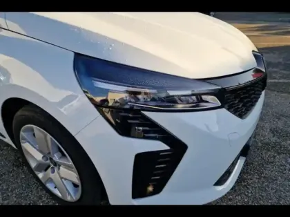 Photo 14 Renault Clio  1.6 E-Tech 145ch full hybrid Evolution - 24