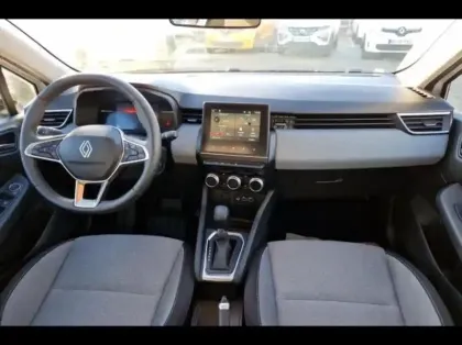 Photo 8 Renault Clio  1.6 E-Tech 145ch full hybrid Evolution - 24