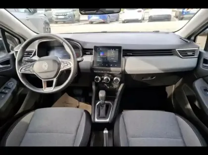 Photo 8 Renault Clio  1.6 E-Tech 145ch full hybrid Evolution - 24