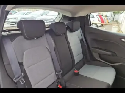 Photo 10 Renault Clio  1.6 E-Tech 145ch full hybrid Evolution - 24