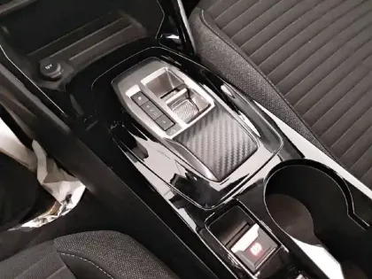 Photo 13 Peugeot 208  Electrique 50 kWh 136ch