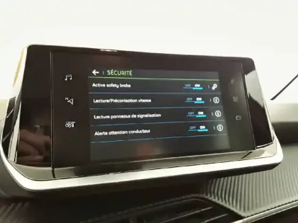 Photo 20 Peugeot 208  Electrique 50 kWh 136ch