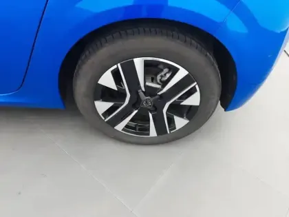 Photo 12 Peugeot 208  Hybrid 100 e-DCS6