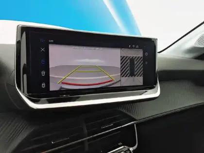 Photo 24 Peugeot 208  Hybrid 100 e-DCS6