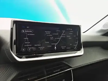 Photo 21 Peugeot 208  Hybrid 100 e-DCS6