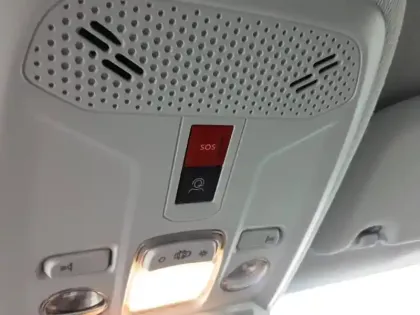 Photo 22 Peugeot 208  Hybrid 100 e-DCS6