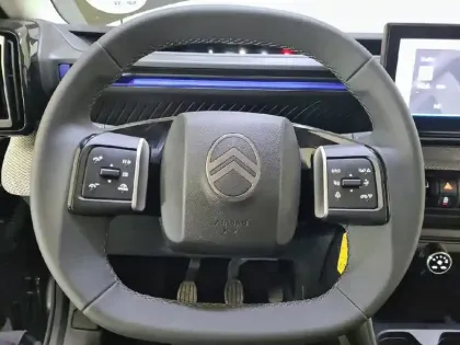 Photo 8 Citroën C3  Turbo 100 ch BVM6