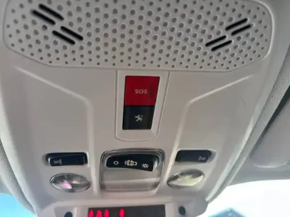 Photo 18 Peugeot 2008  Electrique 136 ch