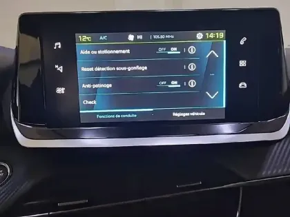 Photo 40 Peugeot 2008  Electrique 136 ch